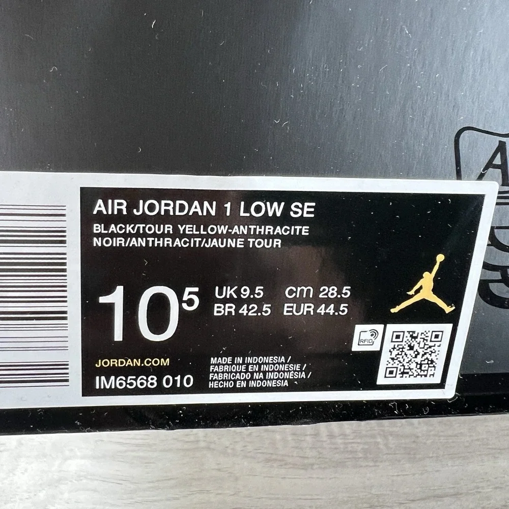 Nike Air Jordan 1 Low SE Black Tour Yellow New Men Size 10.5